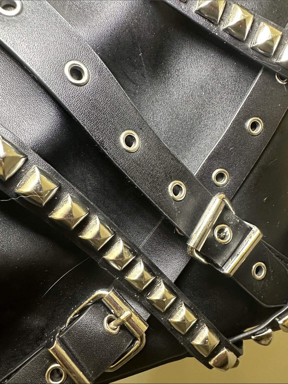 Killstar Black Studded Strap Shoulder Bag - Picture 3 of 8